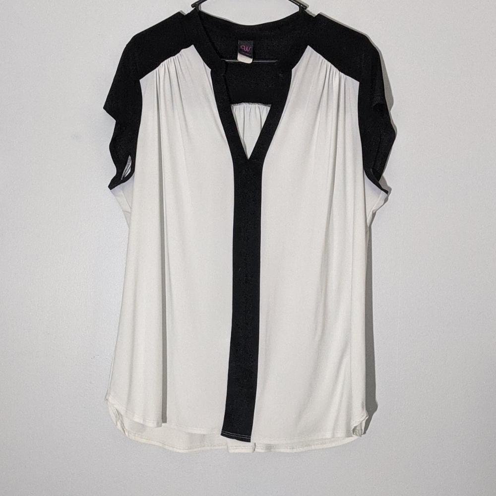 Wrapper Black and White Top